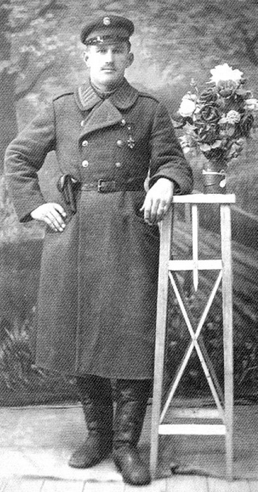 Marijos tėvelis Leonas Noršys 1920 metų sausio mėnesį už narsą, drąsą ir sumanumą, parodytą kovose su bolševikais, buvo apdovanotas 1-ojo laipsnio Vyties Kryžiumi.